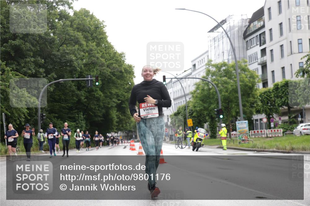 14.06.2026 - REWE Women's Run Jannik Wohlers http://msf.ph/oto/9801176 14.06.2026 10:09:14 Laufen 10570, 657 meine-sportfotos.de