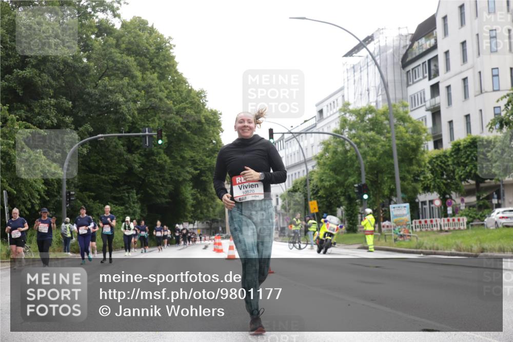 14.06.2026 - REWE Women's Run Jannik Wohlers http://msf.ph/oto/9801177 14.06.2026 10:09:14 Laufen 10570, 7 meine-sportfotos.de