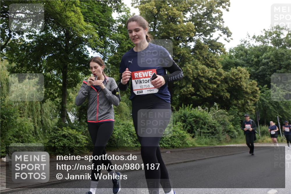 14.06.2026 - REWE Women's Run Jannik Wohlers http://msf.ph/oto/9801187 14.06.2026 10:09:15 Laufen 10758 meine-sportfotos.de