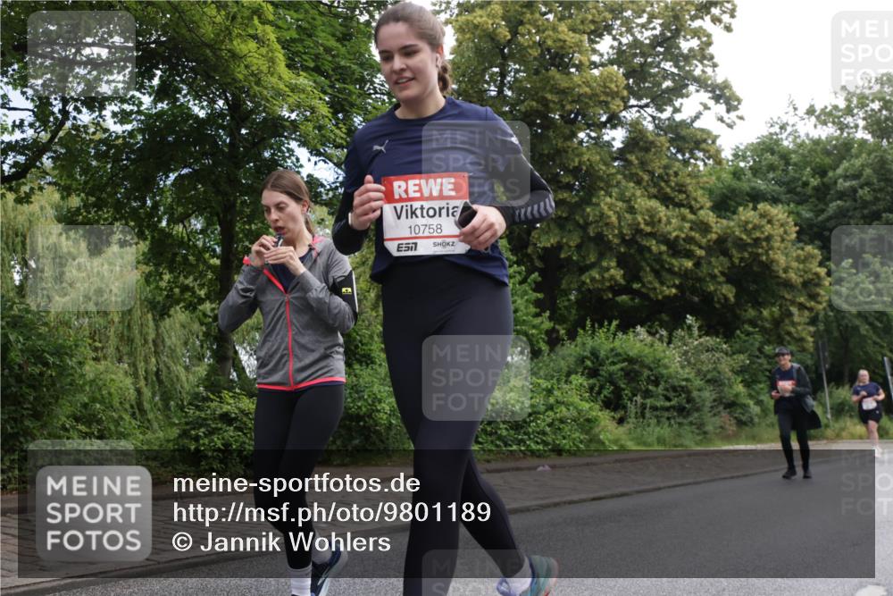 14.06.2026 - REWE Women's Run Jannik Wohlers http://msf.ph/oto/9801189 14.06.2026 10:09:15 Laufen 10758 meine-sportfotos.de