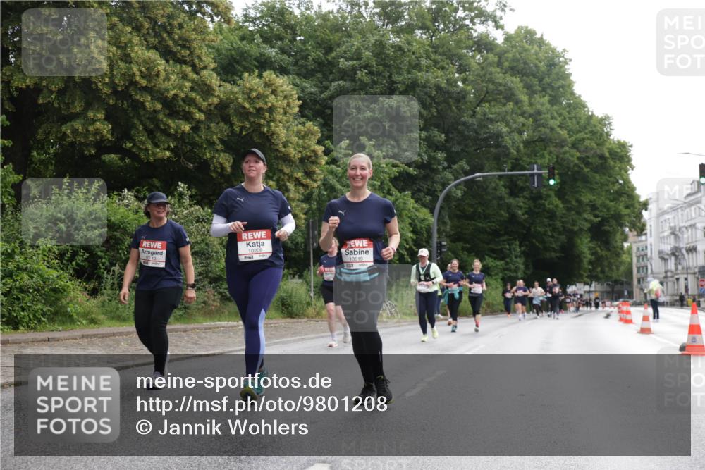 14.06.2026 - REWE Women's Run Jannik Wohlers http://msf.ph/oto/9801208 14.06.2026 10:09:21 Laufen 10143, 10209, 10619, 577 meine-sportfotos.de