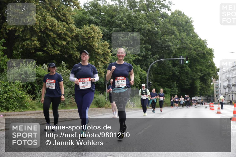 14.06.2026 - REWE Women's Run Jannik Wohlers http://msf.ph/oto/9801210 14.06.2026 10:09:21 Laufen 10143, 10209, 57, 10619 meine-sportfotos.de