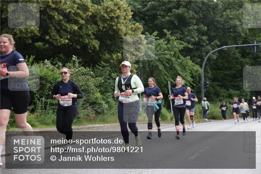 14.06.2026 - REWE Women's Run Jannik Wohlers http://msf.ph/oto/9801221 14.06.2026 10:09:25 Laufen 10374, 7, 11490 meine-sportfotos.de