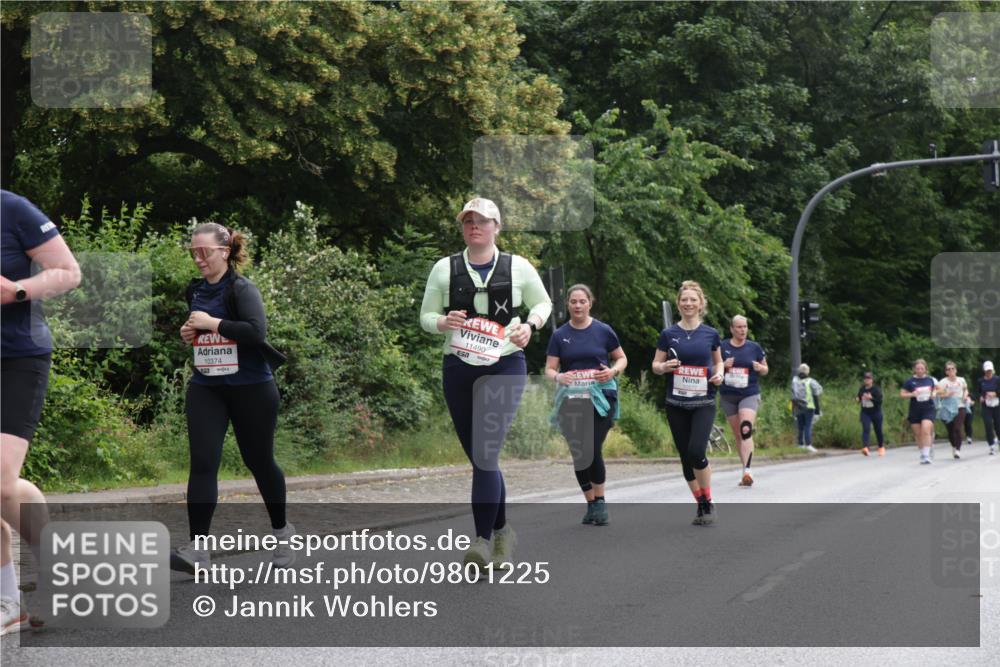 14.06.2026 - REWE Women's Run Jannik Wohlers http://msf.ph/oto/9801225 14.06.2026 10:09:25 Laufen 10374, 11490, 7 meine-sportfotos.de