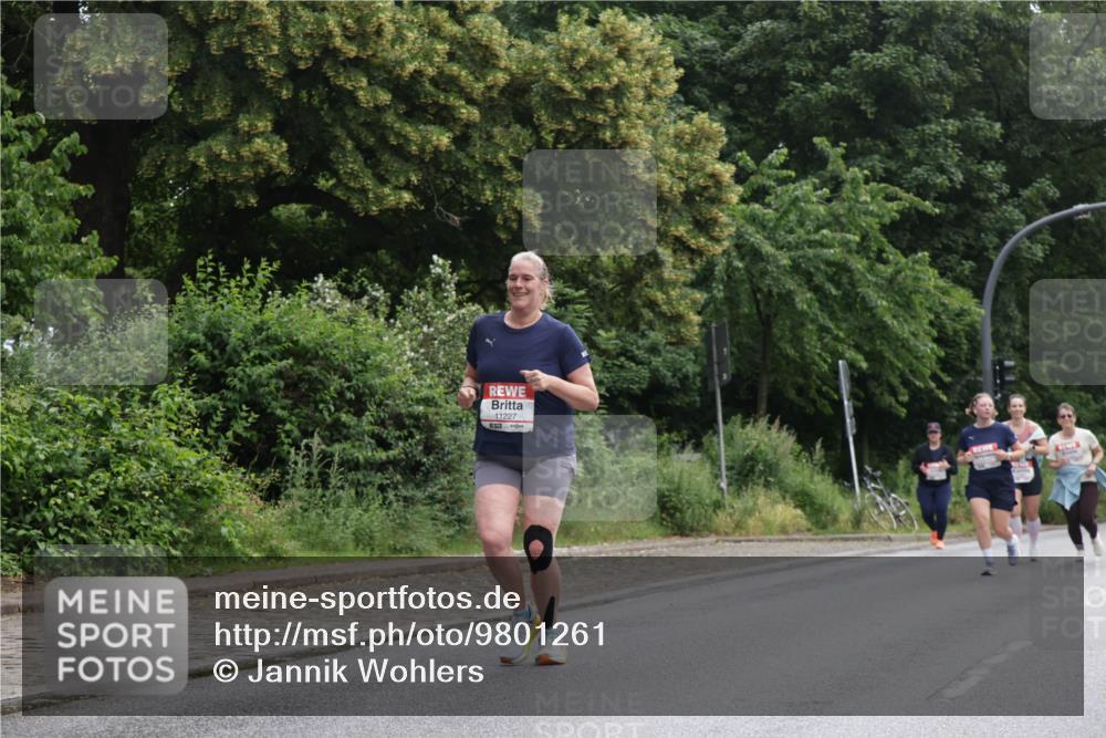 14.06.2026 - REWE Women's Run Jannik Wohlers http://msf.ph/oto/9801261 14.06.2026 10:09:30 Laufen 11227 meine-sportfotos.de