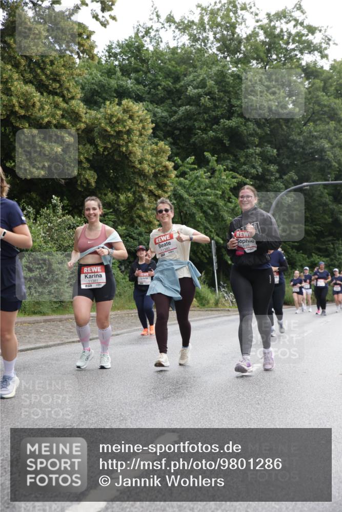 14.06.2026 - REWE Women's Run Jannik Wohlers http://msf.ph/oto/9801286 14.06.2026 10:09:36 Laufen 11381, 57, 11380, 0698 meine-sportfotos.de