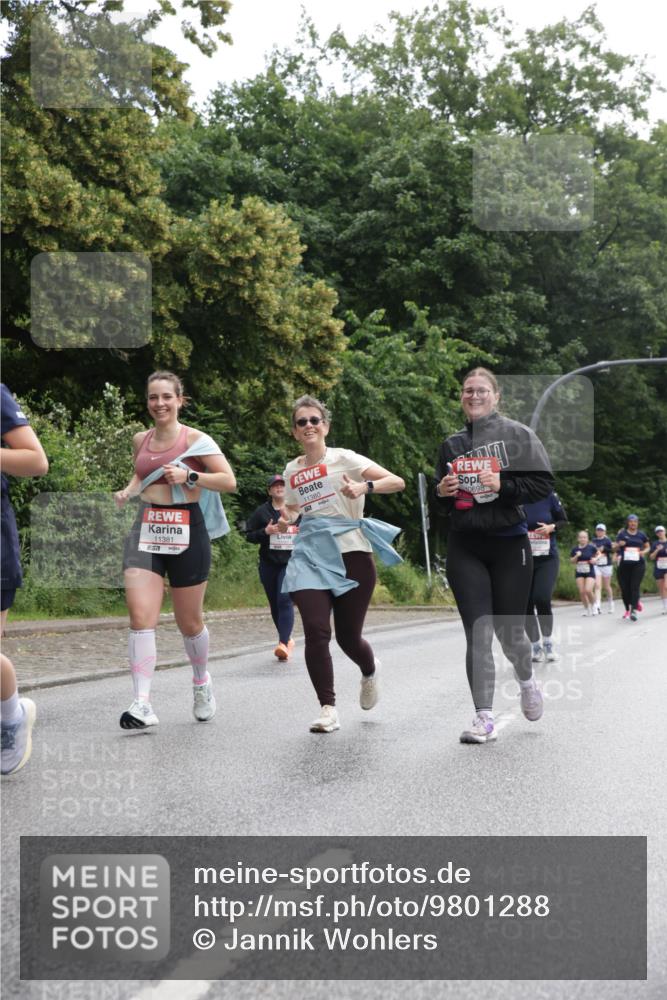 14.06.2026 - REWE Women's Run Jannik Wohlers http://msf.ph/oto/9801288 14.06.2026 10:09:36 Laufen 11381, 57, 11380, 0698 meine-sportfotos.de