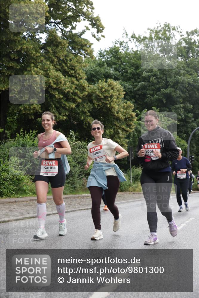 14.06.2026 - REWE Women's Run Jannik Wohlers http://msf.ph/oto/9801300 14.06.2026 10:09:37 Laufen 11381, 7, 11380, 0698 meine-sportfotos.de