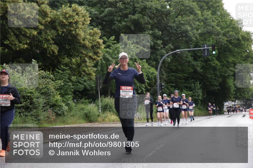 14.06.2026 - REWE Women's Run Jannik Wohlers http://msf.ph/oto/9801305 14.06.2026 10:09:38 Laufen 11061, 11222 meine-sportfotos.de