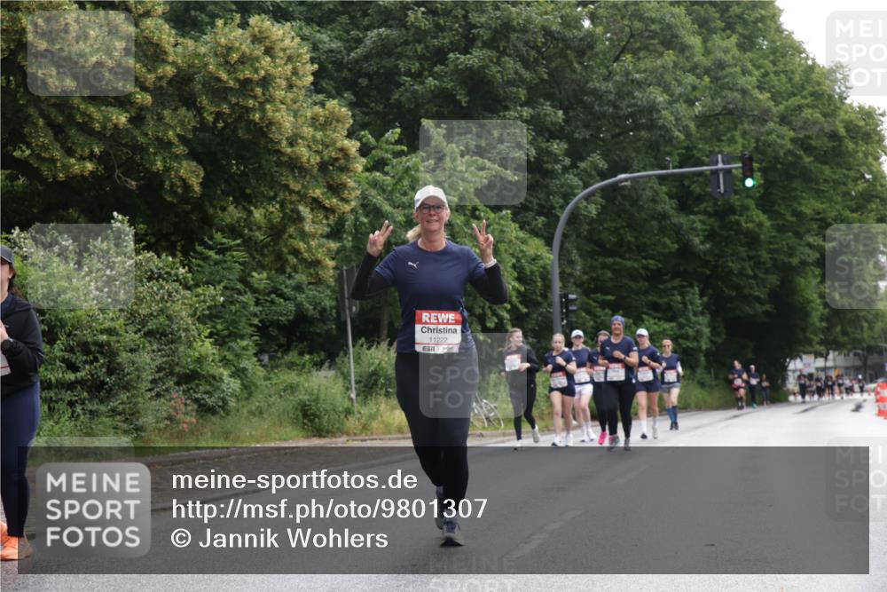 14.06.2026 - REWE Women's Run Jannik Wohlers http://msf.ph/oto/9801307 14.06.2026 10:09:38 Laufen 11222 meine-sportfotos.de