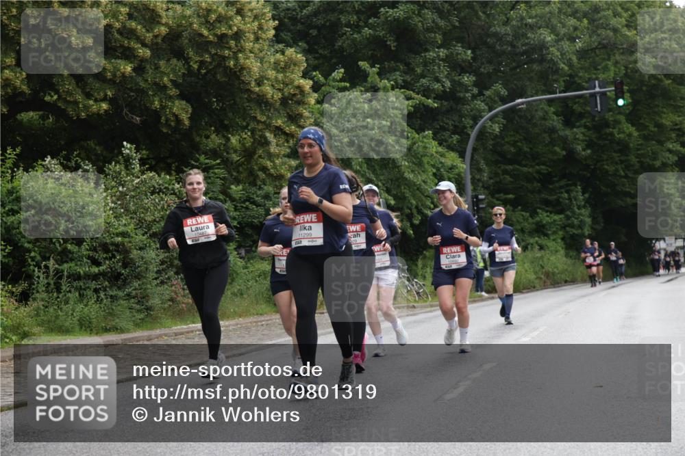 14.06.2026 - REWE Women's Run Jannik Wohlers http://msf.ph/oto/9801319 14.06.2026 10:09:44 Laufen 10487, 11299, 29, 151 meine-sportfotos.de