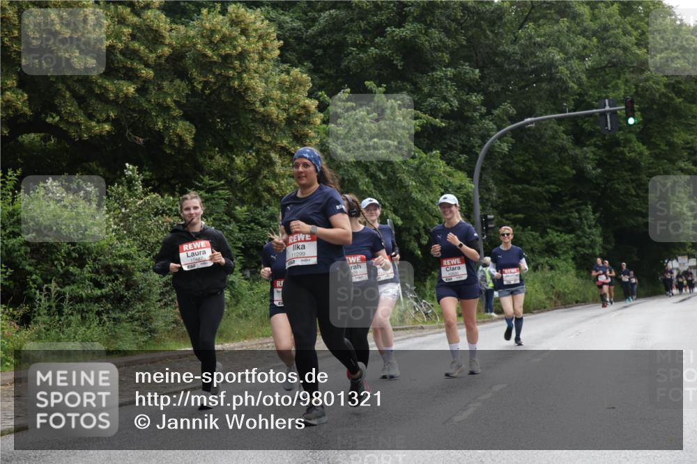 14.06.2026 - REWE Women's Run Jannik Wohlers http://msf.ph/oto/9801321 14.06.2026 10:09:44 Laufen 10487, 11299, 029, 10630 meine-sportfotos.de