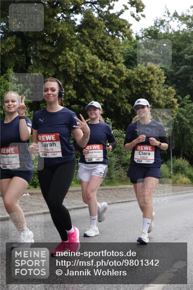14.06.2026 - REWE Women's Run Jannik Wohlers http://msf.ph/oto/9801342 14.06.2026 10:09:46 Laufen 11168, 511, 11029, 11151, 7, 10630, 7 meine-sportfotos.de
