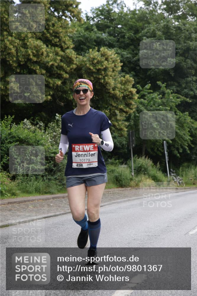 14.06.2026 - REWE Women's Run Jannik Wohlers http://msf.ph/oto/9801367 14.06.2026 10:09:49 Laufen 10179 meine-sportfotos.de