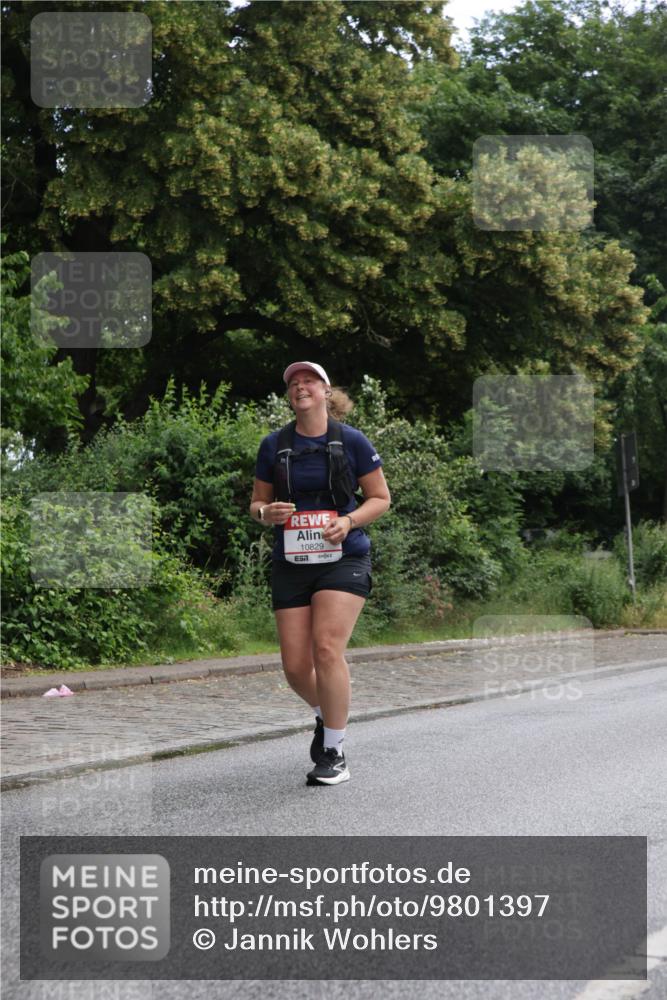 14.06.2026 - REWE Women's Run Jannik Wohlers http://msf.ph/oto/9801397 14.06.2026 10:10:03 Laufen 10829 meine-sportfotos.de