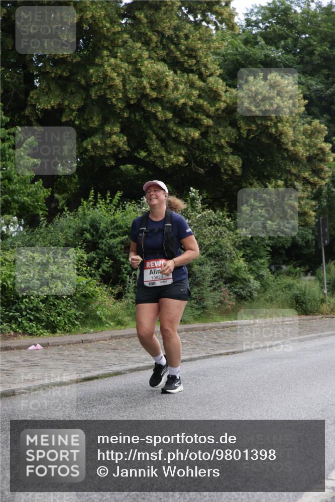 14.06.2026 - REWE Women's Run Jannik Wohlers http://msf.ph/oto/9801398 14.06.2026 10:10:03 Laufen 10829, 651 meine-sportfotos.de