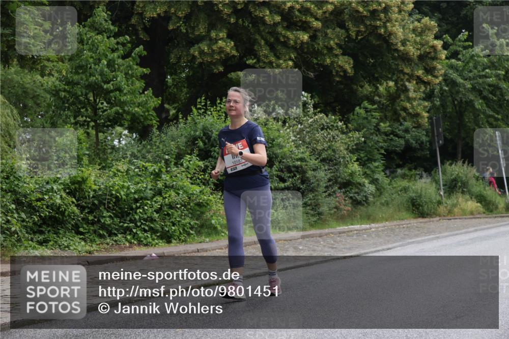 14.06.2026 - REWE Women's Run Jannik Wohlers http://msf.ph/oto/9801451 14.06.2026 10:10:15 Laufen 10187 meine-sportfotos.de