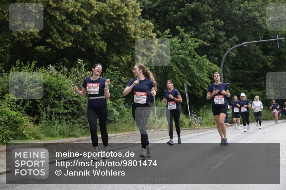 14.06.2026 - REWE Women's Run Jannik Wohlers http://msf.ph/oto/9801474 14.06.2026 10:10:21 Laufen 10797, 10807, 577 meine-sportfotos.de