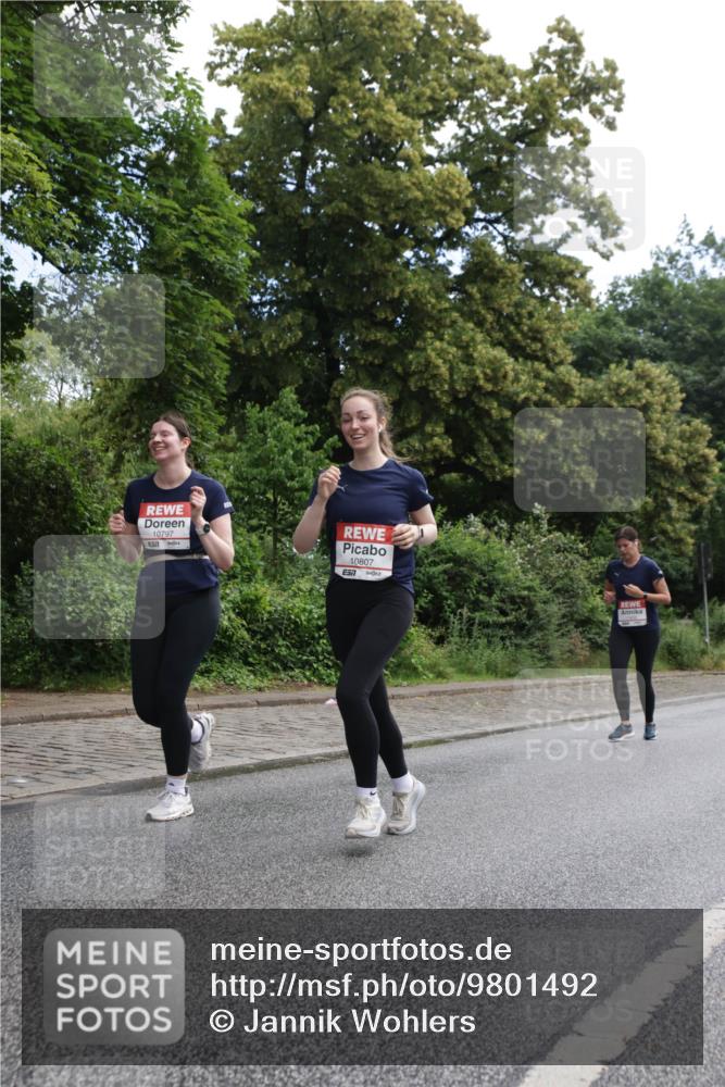 14.06.2026 - REWE Women's Run Jannik Wohlers http://msf.ph/oto/9801492 14.06.2026 10:10:23 Laufen 10797, 10807, 57 meine-sportfotos.de