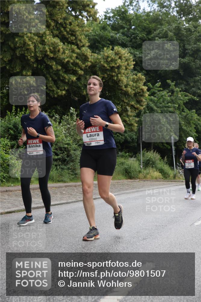 14.06.2026 - REWE Women's Run Jannik Wohlers http://msf.ph/oto/9801507 14.06.2026 10:10:25 Laufen 11400, 57, 10990, 557 meine-sportfotos.de