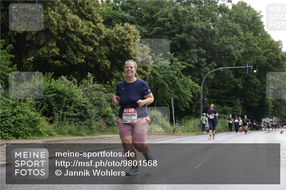 14.06.2026 - REWE Women's Run Jannik Wohlers http://msf.ph/oto/9801568 14.06.2026 10:10:35 Laufen 10035 meine-sportfotos.de