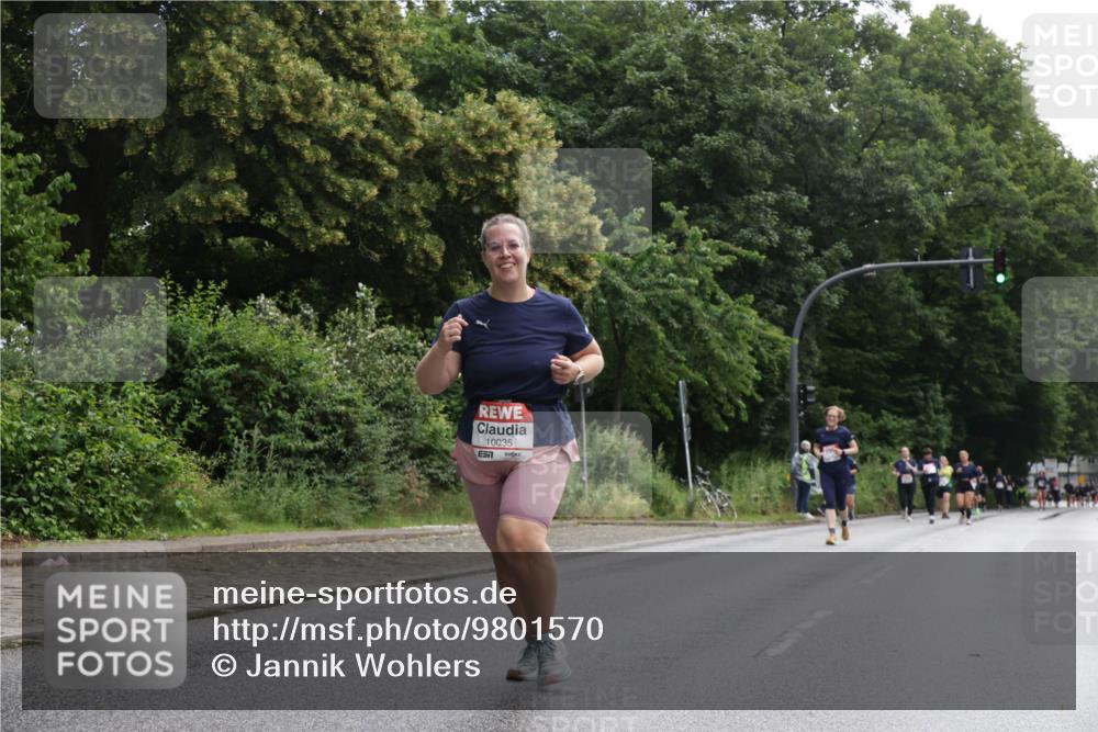 14.06.2026 - REWE Women's Run Jannik Wohlers http://msf.ph/oto/9801570 14.06.2026 10:10:35 Laufen 10035 meine-sportfotos.de