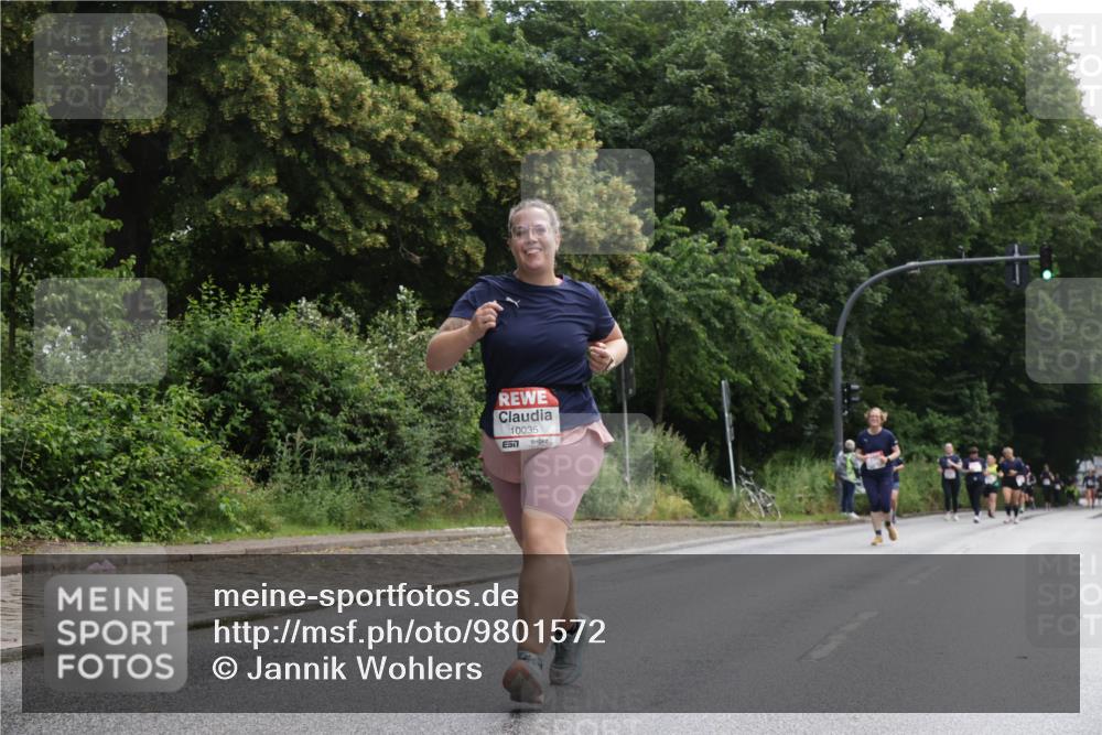 14.06.2026 - REWE Women's Run Jannik Wohlers http://msf.ph/oto/9801572 14.06.2026 10:10:35 Laufen 10035 meine-sportfotos.de