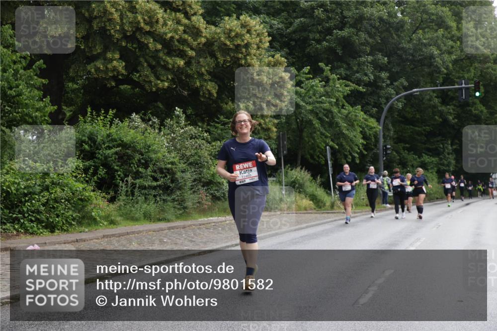 14.06.2026 - REWE Women's Run Jannik Wohlers http://msf.ph/oto/9801582 14.06.2026 10:10:40 Laufen 11460 meine-sportfotos.de