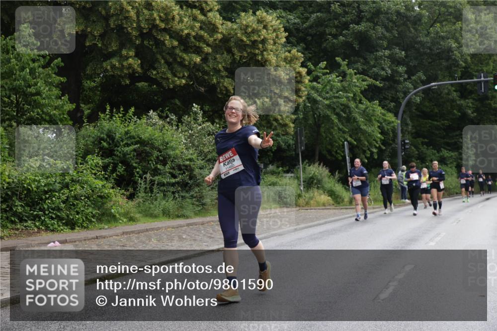 14.06.2026 - REWE Women's Run Jannik Wohlers http://msf.ph/oto/9801590 14.06.2026 10:10:41 Laufen 11460 meine-sportfotos.de