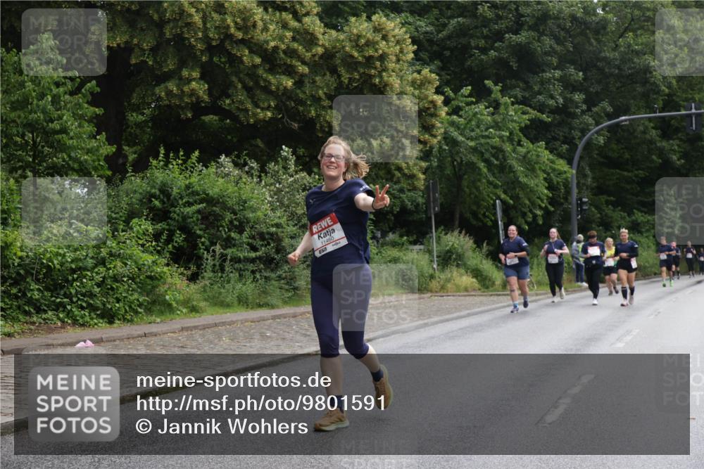 14.06.2026 - REWE Women's Run Jannik Wohlers http://msf.ph/oto/9801591 14.06.2026 10:10:41 Laufen 11460 meine-sportfotos.de