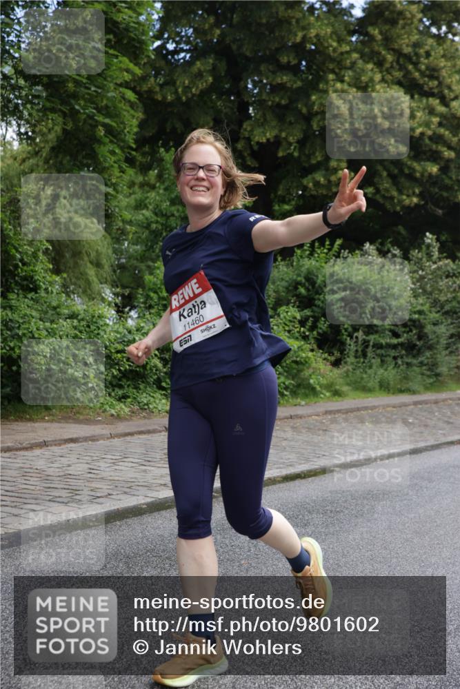 14.06.2026 - REWE Women's Run Jannik Wohlers http://msf.ph/oto/9801602 14.06.2026 10:10:42 Laufen 7, 11460 meine-sportfotos.de