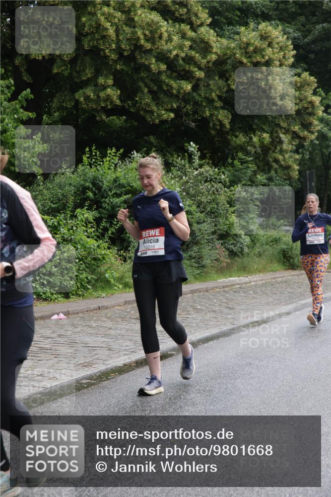 14.06.2026 - REWE Women's Run Jannik Wohlers http://msf.ph/oto/9801668 14.06.2026 10:11:03 Laufen 10216 meine-sportfotos.de