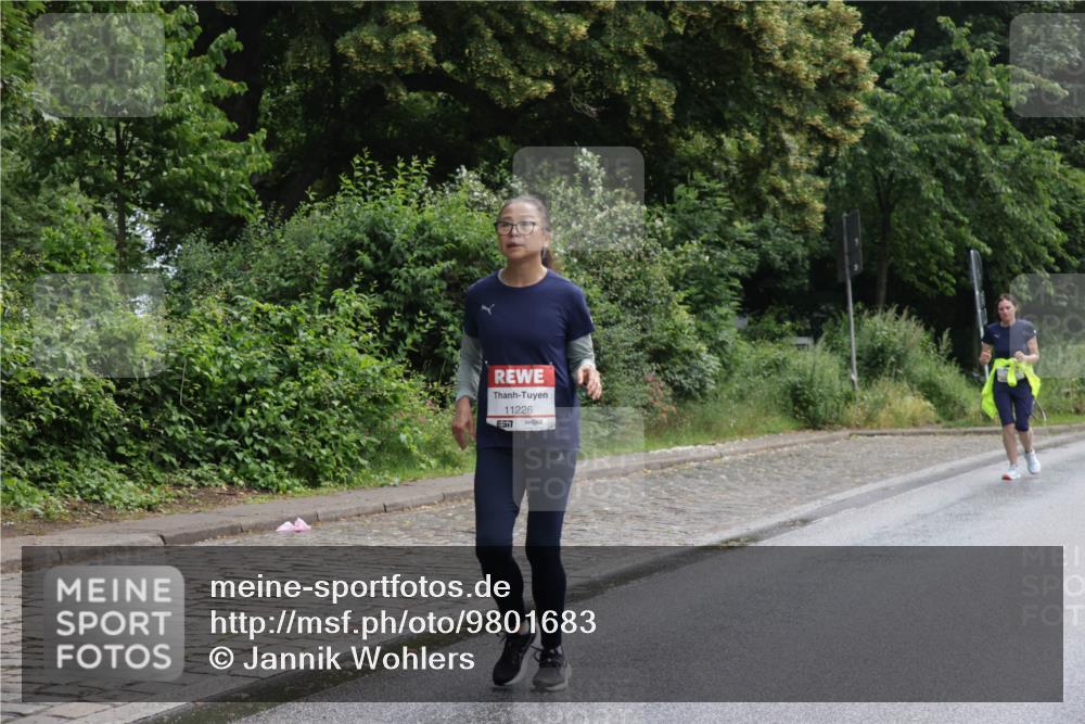14.06.2026 - REWE Women's Run Jannik Wohlers http://msf.ph/oto/9801683 14.06.2026 10:11:07 Laufen 11226, 7 meine-sportfotos.de