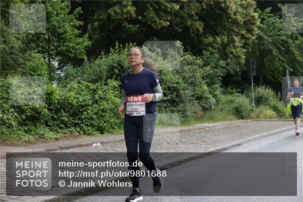 14.06.2026 - REWE Women's Run Jannik Wohlers http://msf.ph/oto/9801688 14.06.2026 10:11:07 Laufen 11226, 5 meine-sportfotos.de