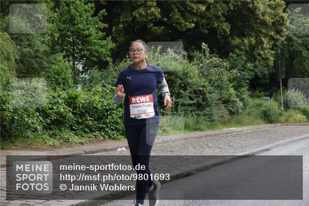14.06.2026 - REWE Women's Run Jannik Wohlers http://msf.ph/oto/9801693 14.06.2026 10:11:08 Laufen 11226, 7 meine-sportfotos.de