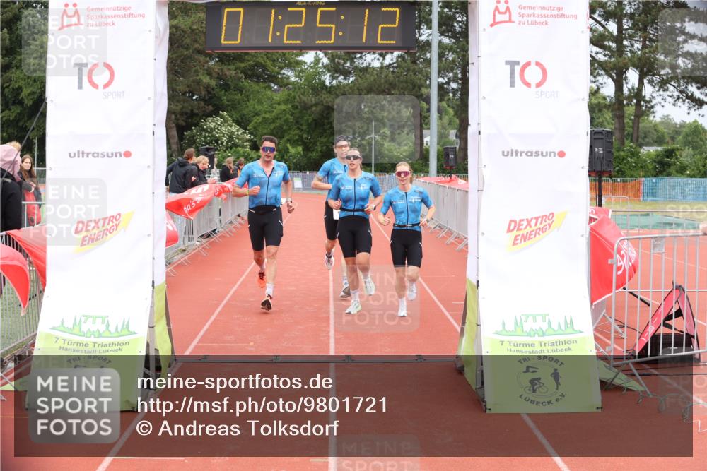 14.06.2026 - 7 Türme Triathlon Andreas Tolksdorf http://msf.ph/oto/9801721 14.06.2026 11:55:12 Ziel 523, 524, 525, 526 meine-sportfotos.de