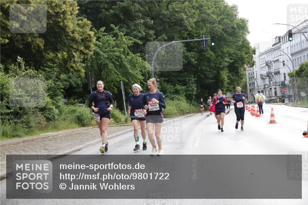 14.06.2026 - REWE Women's Run Jannik Wohlers http://msf.ph/oto/9801722 14.06.2026 10:11:21 Laufen 11449 meine-sportfotos.de