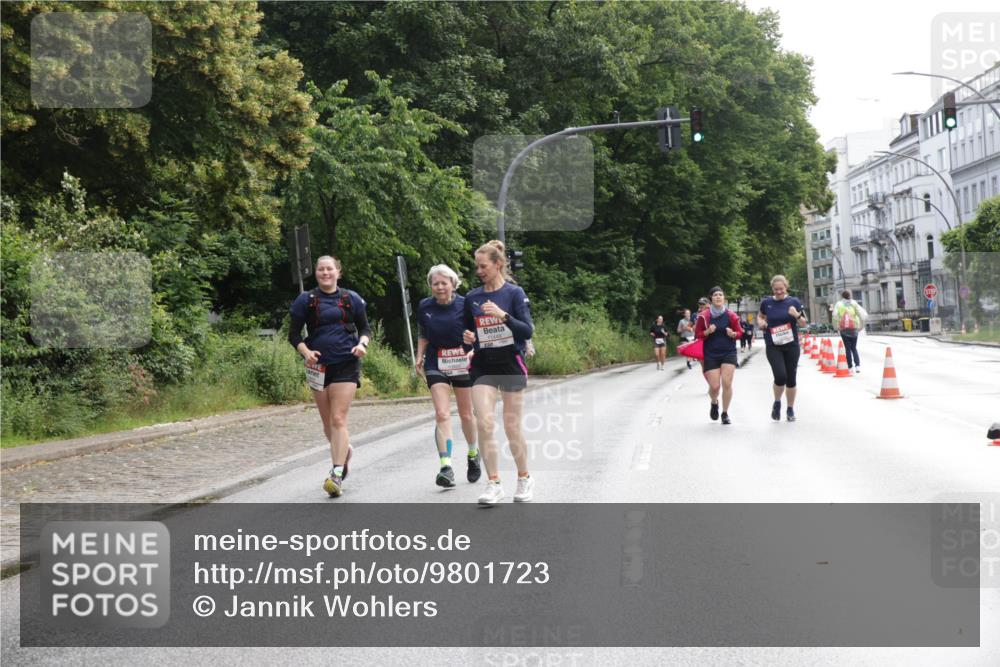 14.06.2026 - REWE Women's Run Jannik Wohlers http://msf.ph/oto/9801723 14.06.2026 10:11:21 Laufen 11449 meine-sportfotos.de