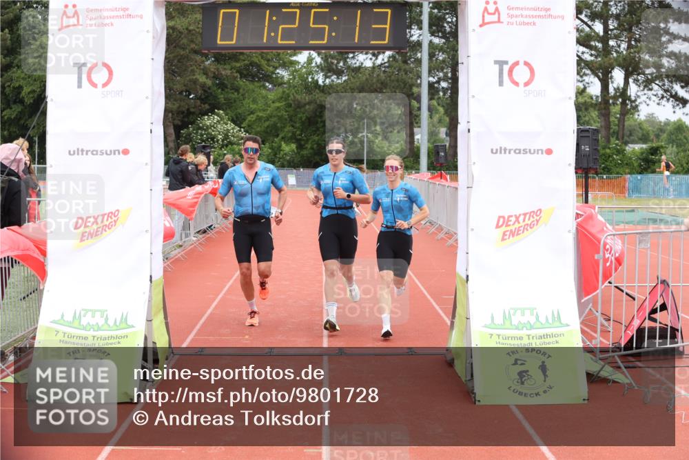 14.06.2026 - 7 Türme Triathlon Andreas Tolksdorf http://msf.ph/oto/9801728 14.06.2026 11:55:12 Ziel 523, 524, 525, 526 meine-sportfotos.de