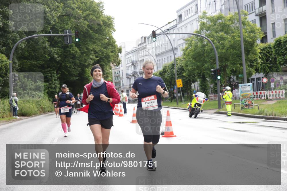 14.06.2026 - REWE Women's Run Jannik Wohlers http://msf.ph/oto/9801751 14.06.2026 10:11:26 Laufen 10306 meine-sportfotos.de