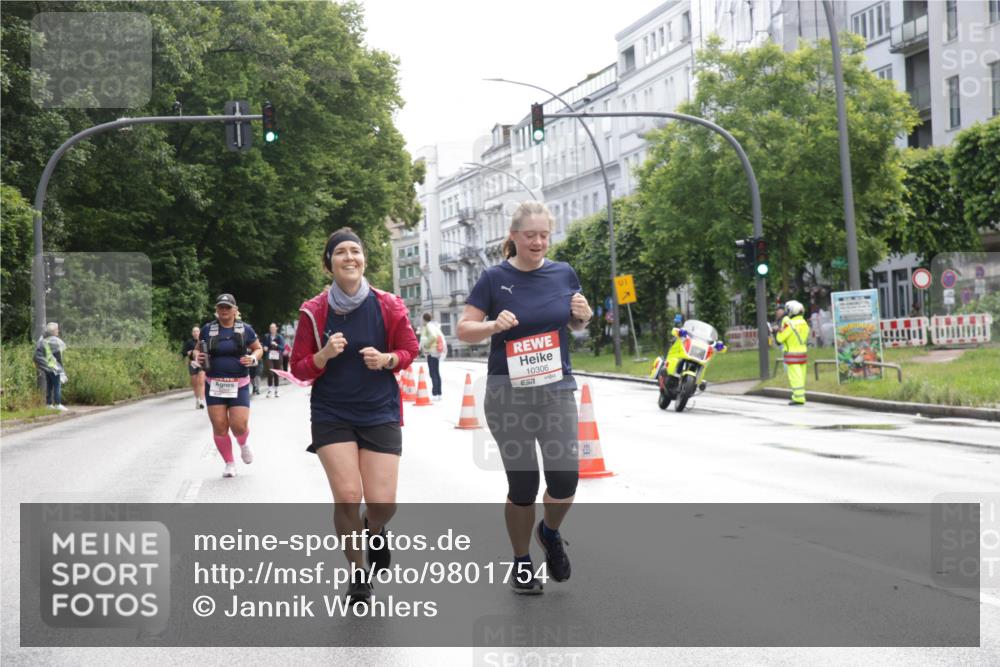 14.06.2026 - REWE Women's Run Jannik Wohlers http://msf.ph/oto/9801754 14.06.2026 10:11:26 Laufen 10306, 7, 01 meine-sportfotos.de