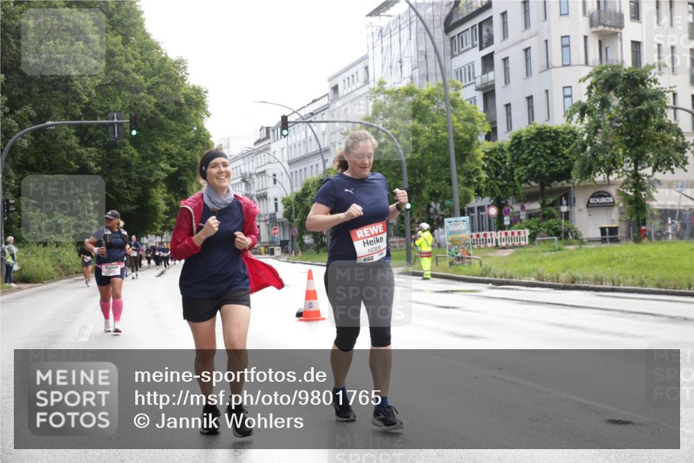 14.06.2026 - REWE Women's Run Jannik Wohlers http://msf.ph/oto/9801765 14.06.2026 10:11:27 Laufen 10306 meine-sportfotos.de