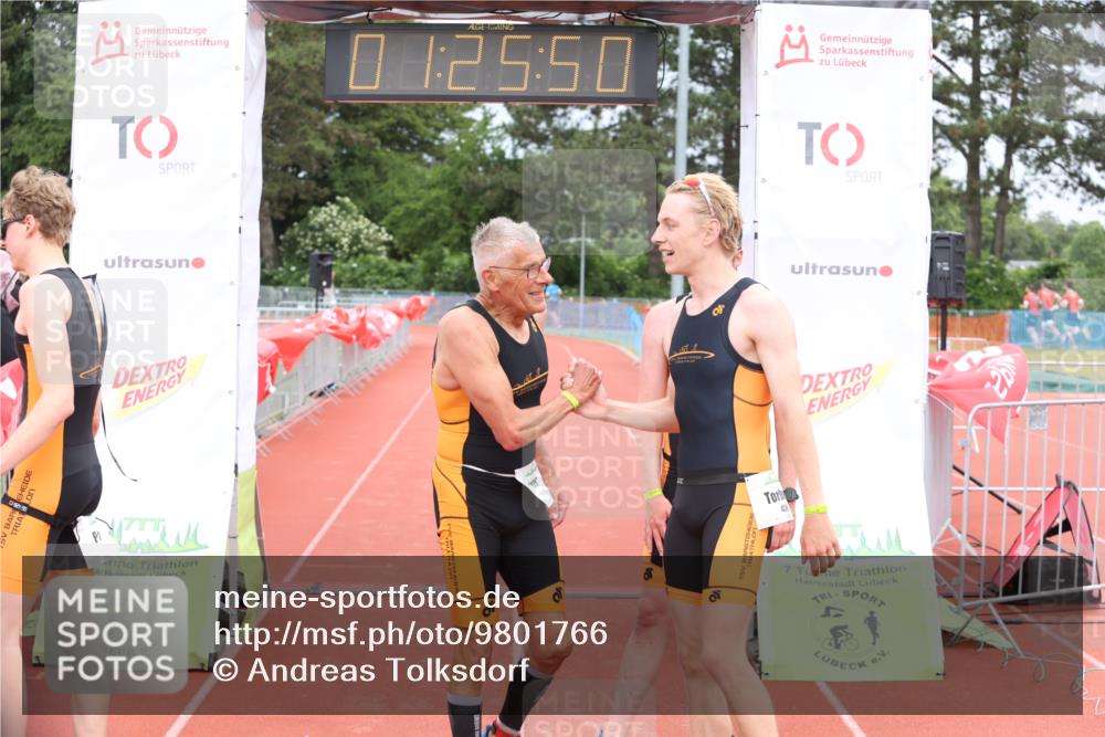 14.06.2026 - 7 Türme Triathlon Andreas Tolksdorf http://msf.ph/oto/9801766 14.06.2026 11:55:50 Ziel  meine-sportfotos.de