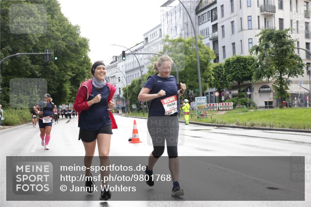 14.06.2026 - REWE Women's Run Jannik Wohlers http://msf.ph/oto/9801768 14.06.2026 10:11:27 Laufen 10306 meine-sportfotos.de