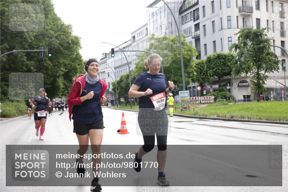 14.06.2026 - REWE Women's Run Jannik Wohlers http://msf.ph/oto/9801770 14.06.2026 10:11:27 Laufen 10306 meine-sportfotos.de