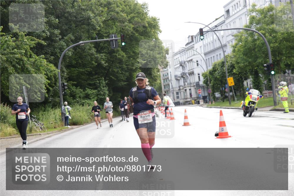 14.06.2026 - REWE Women's Run Jannik Wohlers http://msf.ph/oto/9801773 14.06.2026 10:11:29 Laufen 10864 meine-sportfotos.de