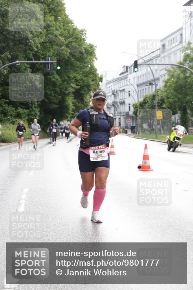 14.06.2026 - REWE Women's Run Jannik Wohlers http://msf.ph/oto/9801777 14.06.2026 10:11:30 Laufen 10864 meine-sportfotos.de