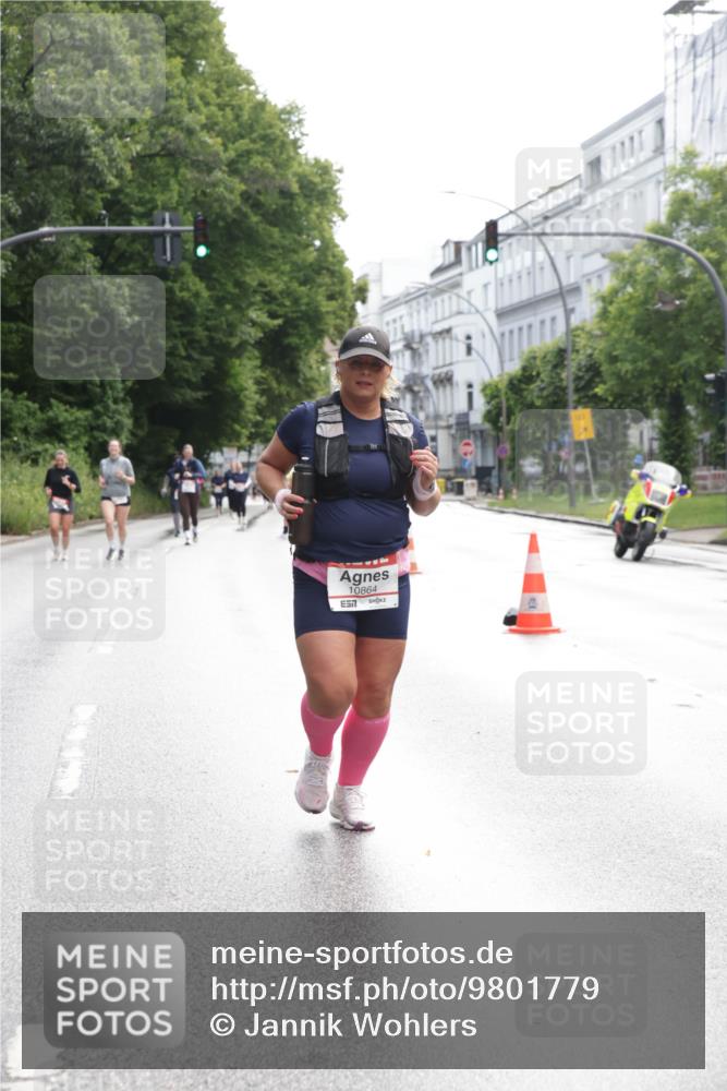 14.06.2026 - REWE Women's Run Jannik Wohlers http://msf.ph/oto/9801779 14.06.2026 10:11:30 Laufen 10864, 57 meine-sportfotos.de