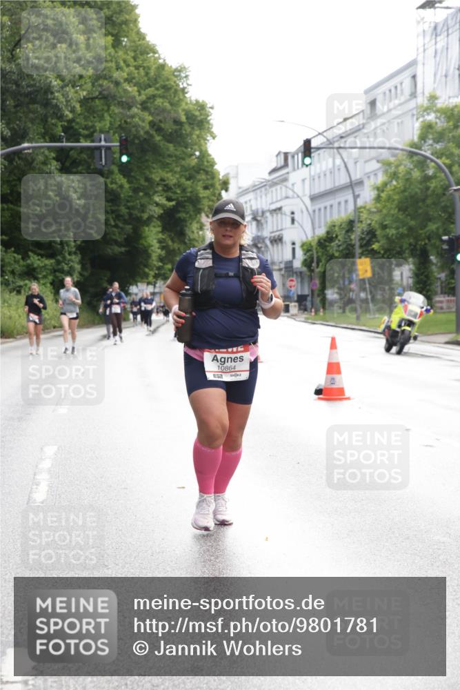 14.06.2026 - REWE Women's Run Jannik Wohlers http://msf.ph/oto/9801781 14.06.2026 10:11:30 Laufen 10864 meine-sportfotos.de