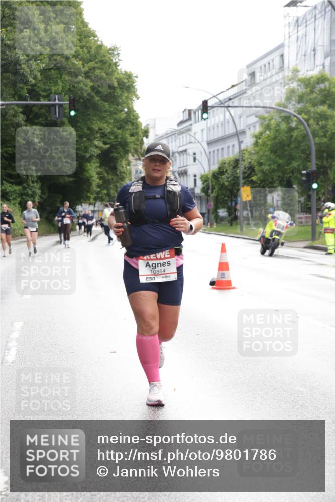14.06.2026 - REWE Women's Run Jannik Wohlers http://msf.ph/oto/9801786 14.06.2026 10:11:30 Laufen 10864 meine-sportfotos.de